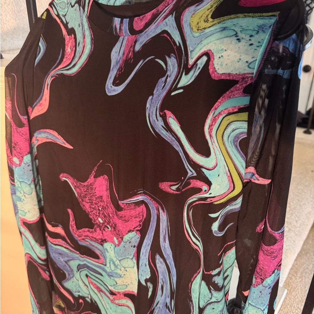 Colorful Swirl Pattern Top - Picture 2 of 3